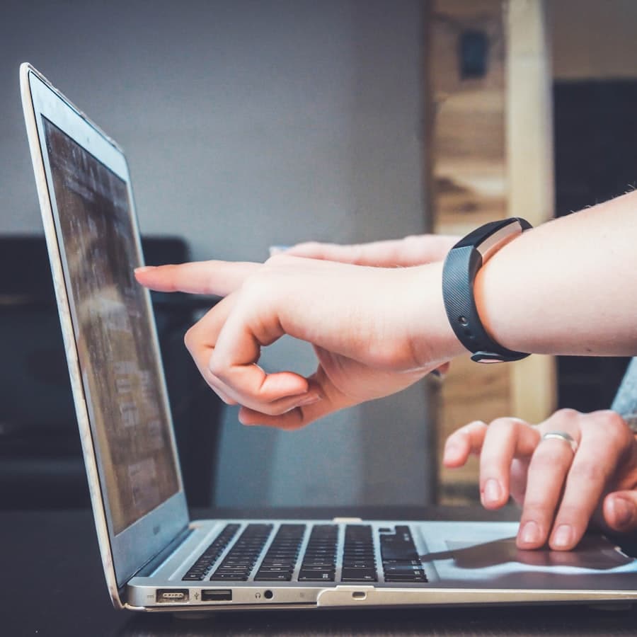 Đội ngũ Product và UX Research kiểm tra khảo sát hành vi